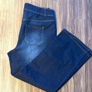 Only worn once tummy tighter tech lane Bryant wide leg jeans